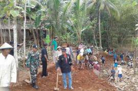 Kerja Bakti Pembukaan Jalan Menuju Lokasi Embung Batur Agung Desa Gedangrejo